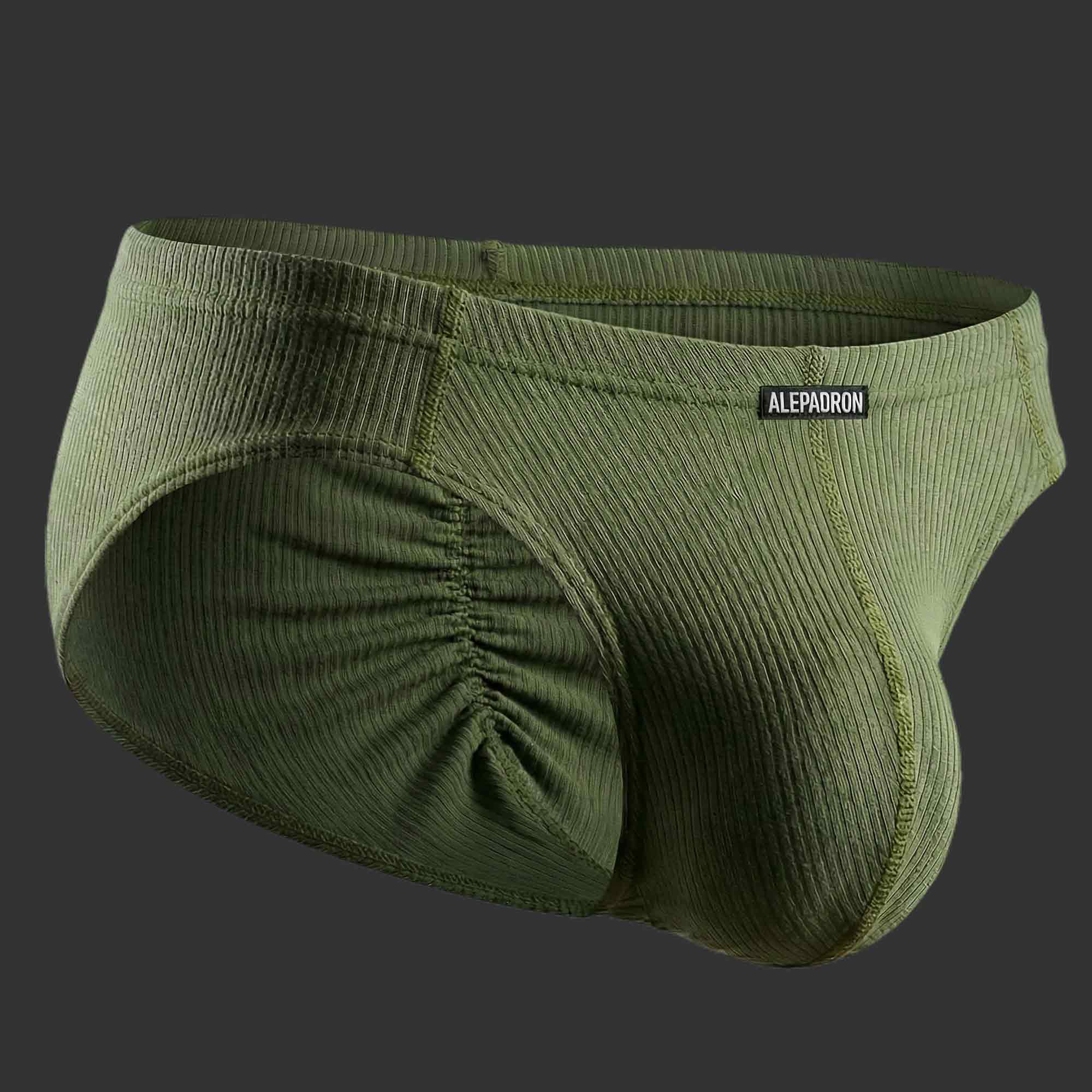 SLIP 001 negro. Vista frontal con diseño anatómico clásico y ajuste firme. Alepadron.