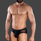 Modelo usando Slip Transparente AP de cuerpo entero. Vista frontal. Alepadron.